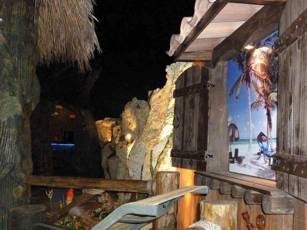 tiki-hut-design-custom-tikibar-keywest-20