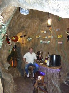 tiki-hut-design-custom-tikibar-keywest-21